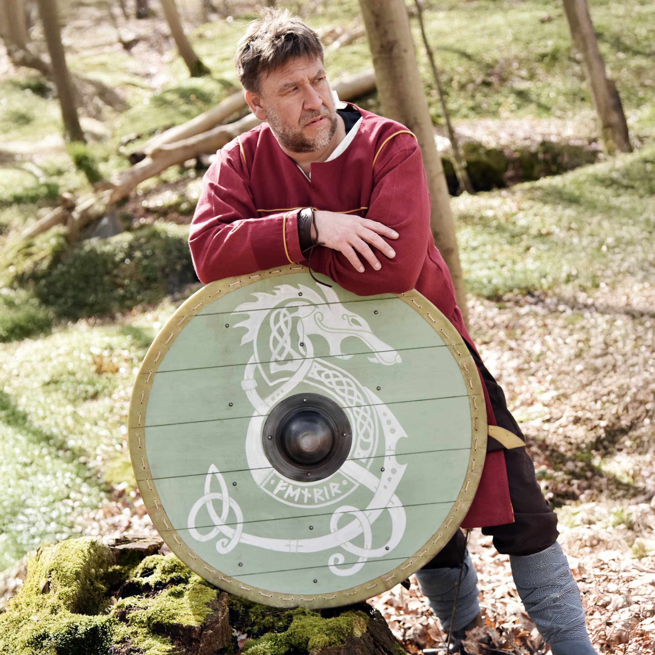 Wikingerschild 'Fenrir' mit Rohaut-Umrandung, 80 cm Wikingerschild 'Fenrir' mit Rohaut-Umrandung, 80 cm