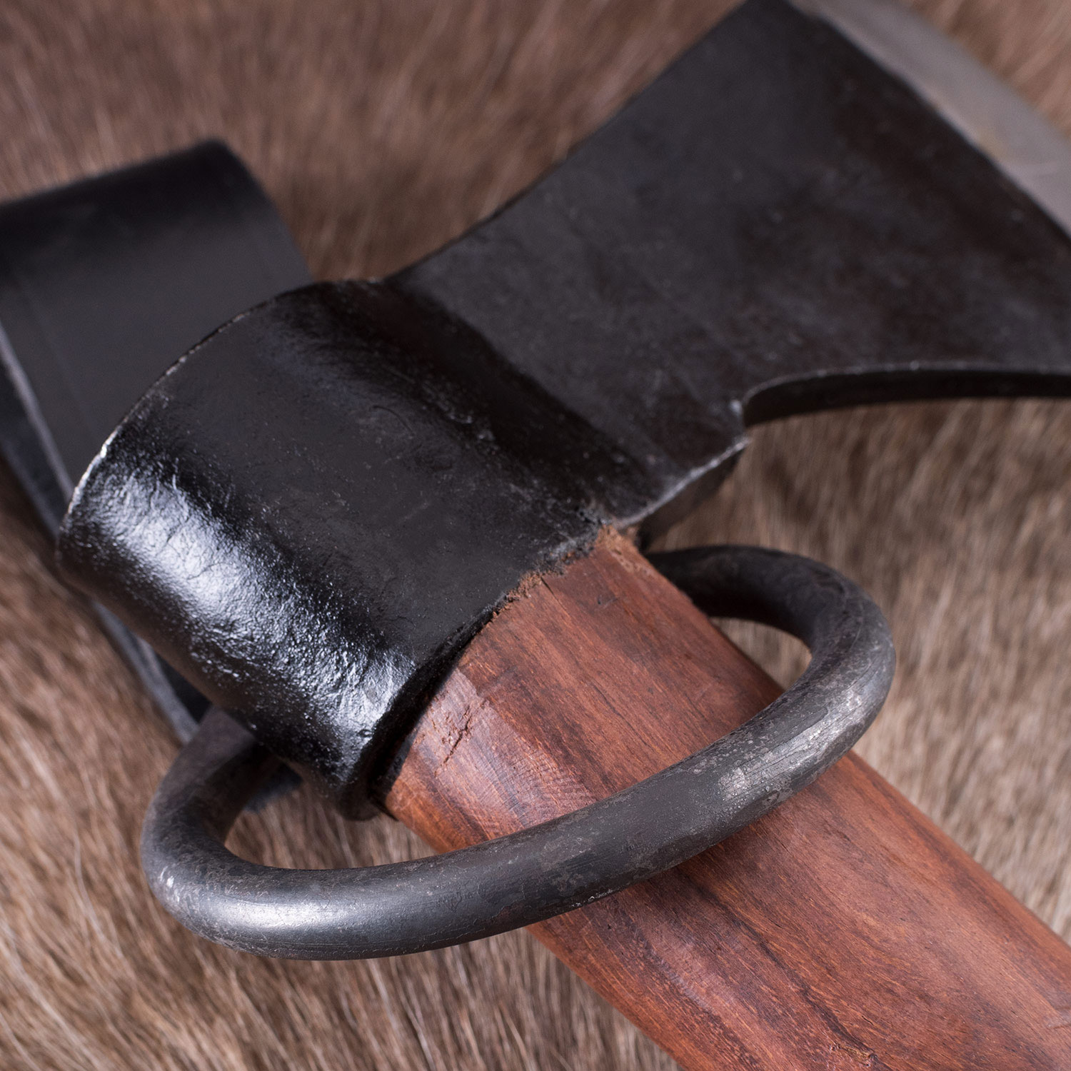 Axtgürtelhalter mit geschmiedetem Ring