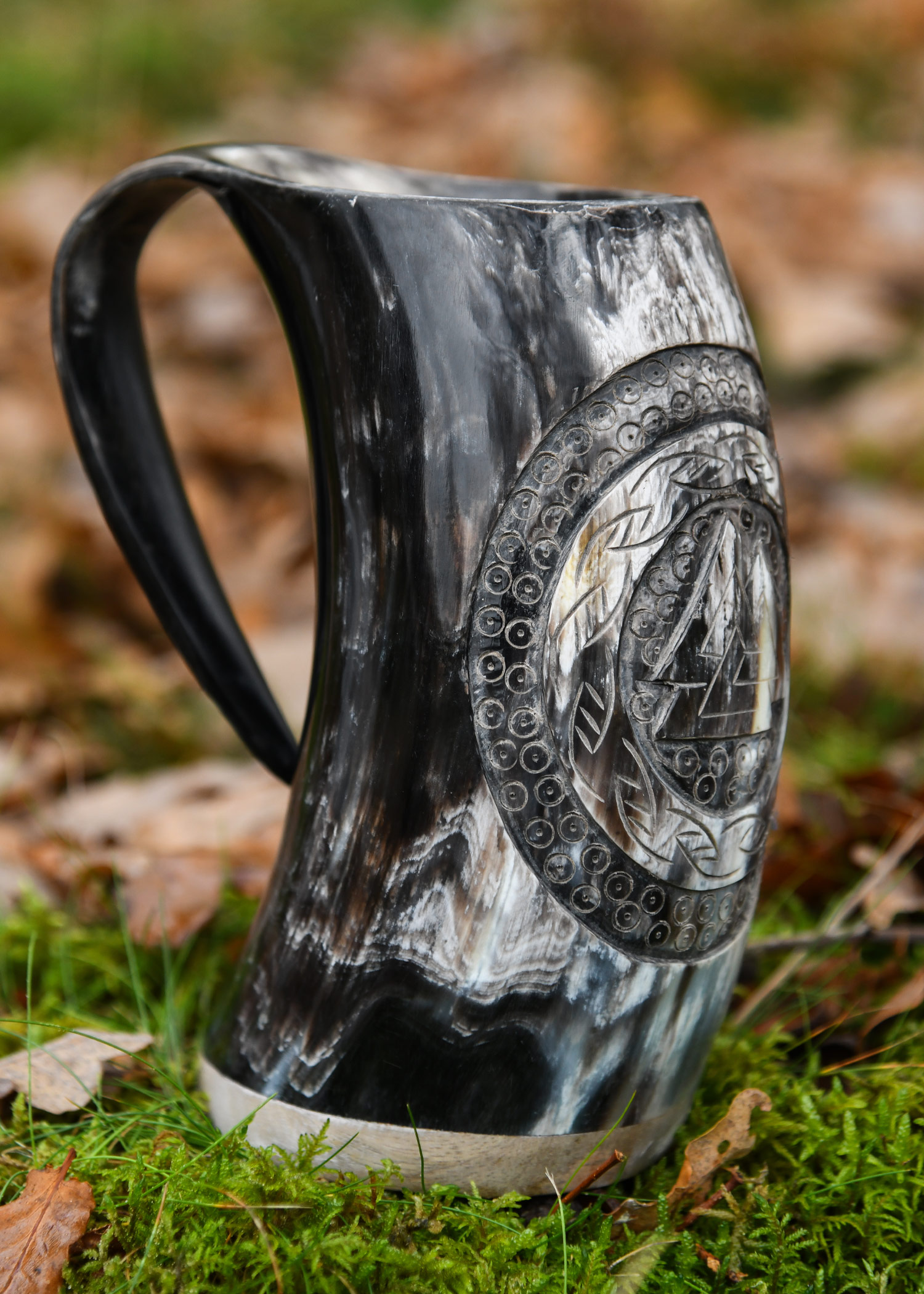 Hornbecher, Bierkrug mit Holzboden und Valknut-Motiv Nr.1
