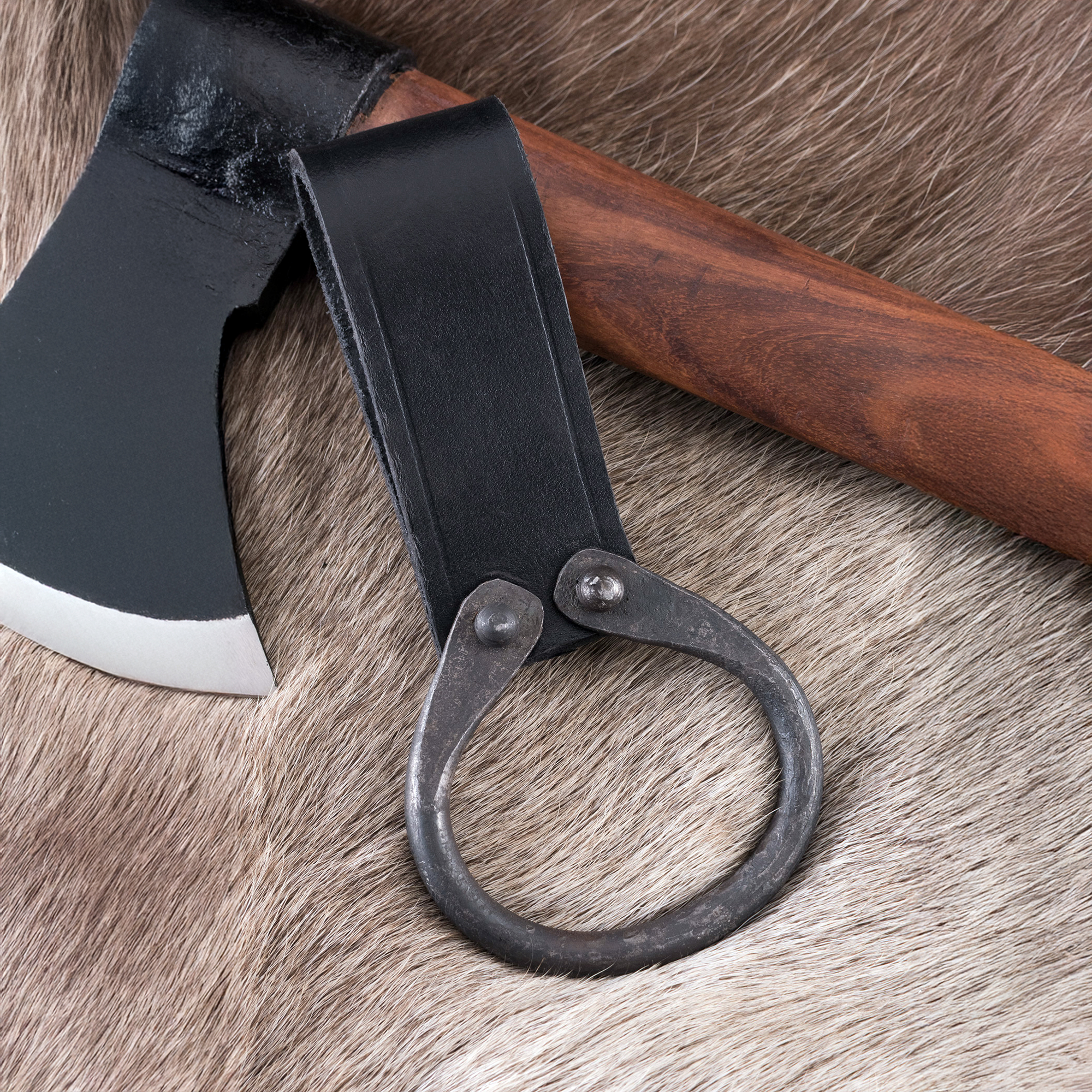 Axtgürtelhalter mit geschmiedetem Ring