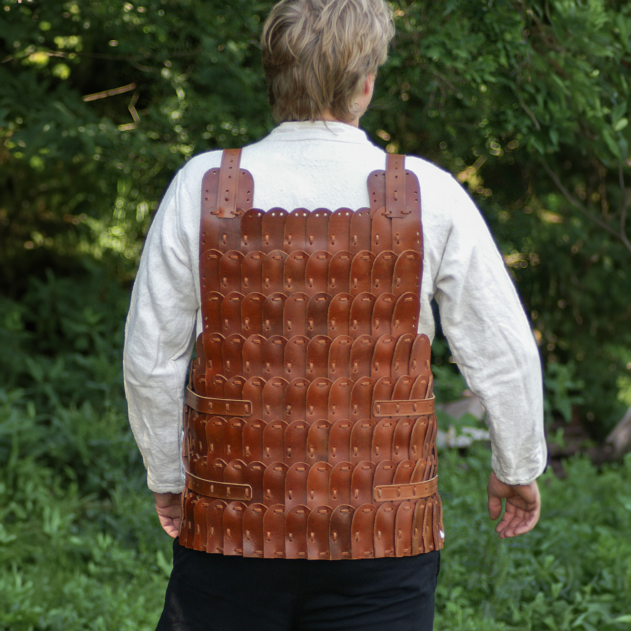 Frühmittelalterliche Leder-Lamellen-Rüstung im Wikingerstil