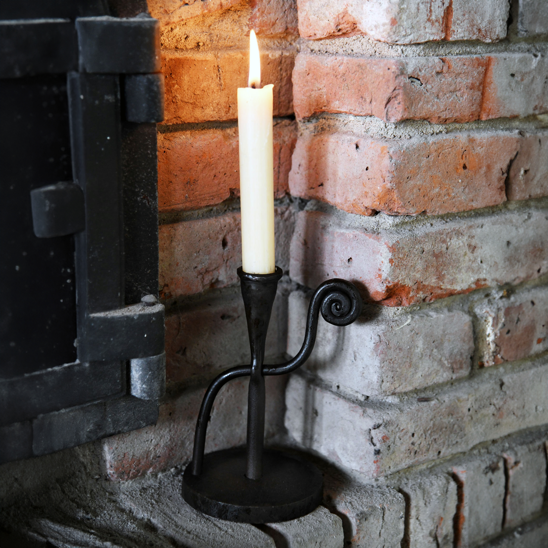 Wunderschöner Kerzenleuchter im historischen Design | ULFBERTH®