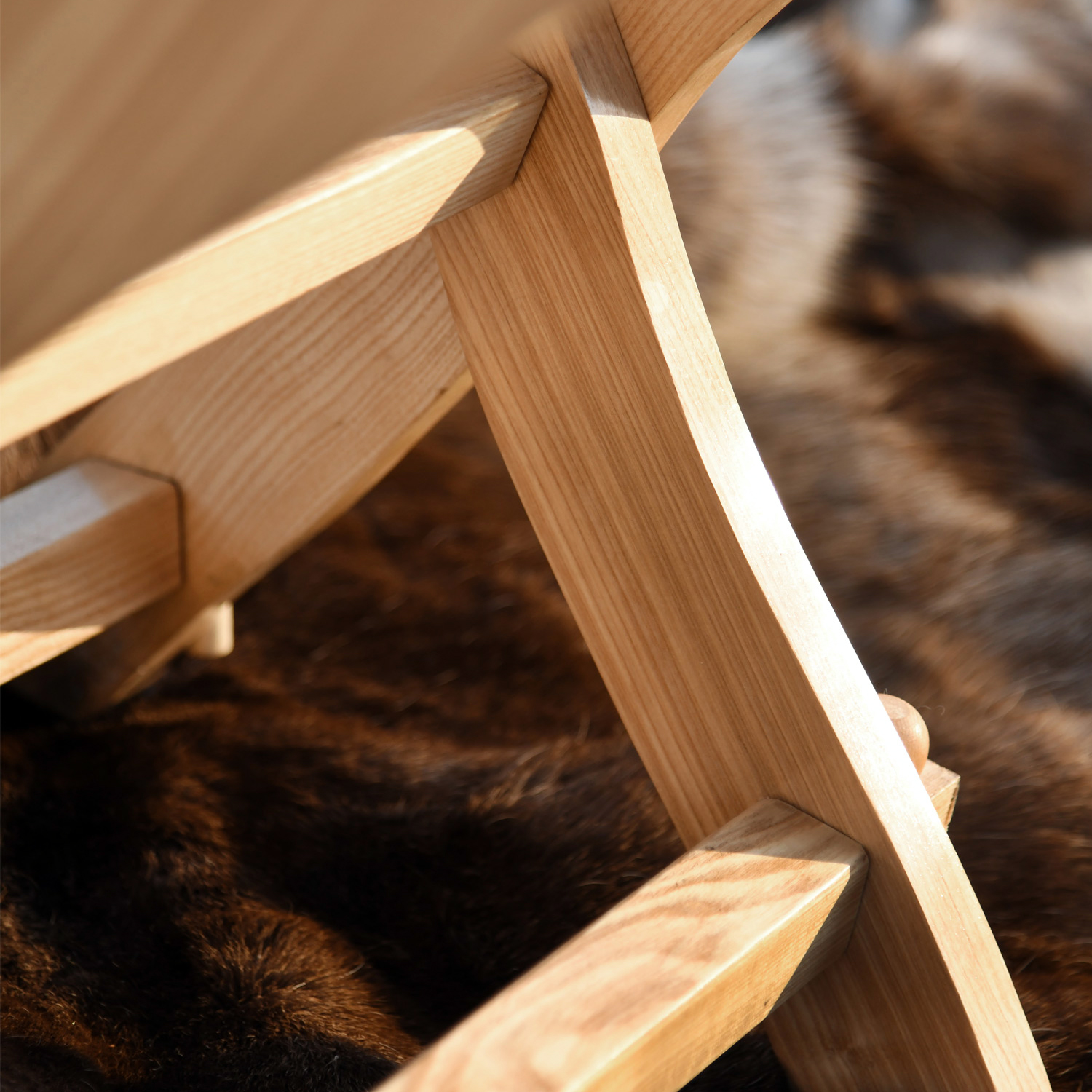 Mittelalter-Scherenstuhl mit Ledersitz Mittelalter-Scherenstuhl mit Ledersitz