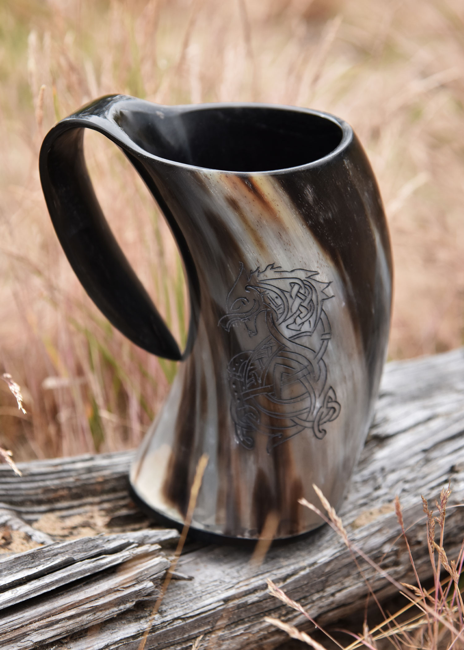 Bierkrug aus Horn - Fenrir, der Nordische Wolf Bierkrug aus Horn - Fenrir, der Nordische Wolf