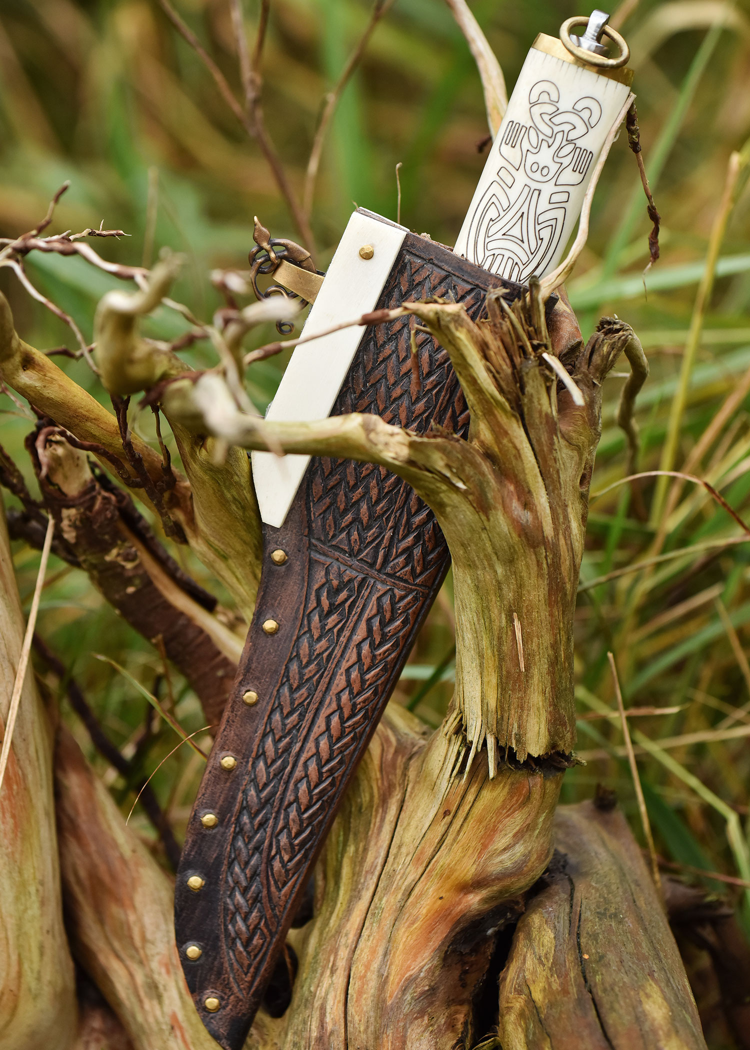 Kleiner Wikinger-Sax, Knochengriff im Borrestil, 9./10. Jh.