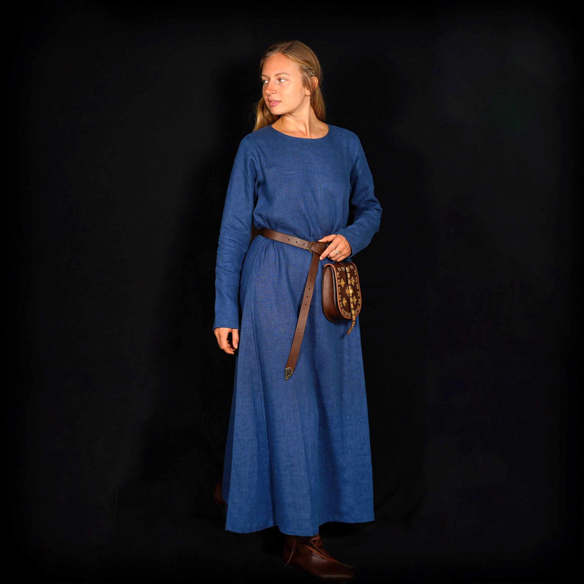 Helga, authentisches langes und schlichtes Wikinger-Kleid, 100% Baltischer Leinen