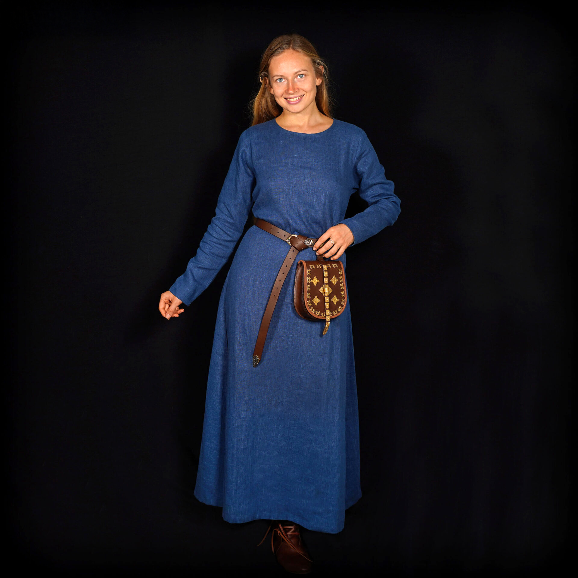 Helga, authentisches langes und schlichtes Wikinger-Kleid, 100% Baltischer Leinen