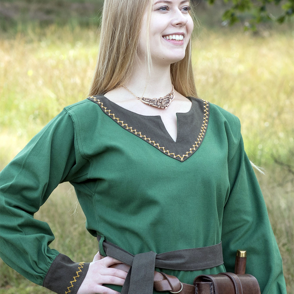 Wikinger Kleid mit Hexenstich verziert, grün Wikinger Kleid mit Hexenstich verziert, grün